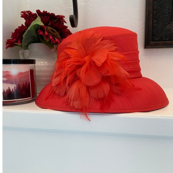 Giovannio Red Cloche Hat GATSBY cloche hat Downton Abbey red wool felt and bla… - Gem main image 3